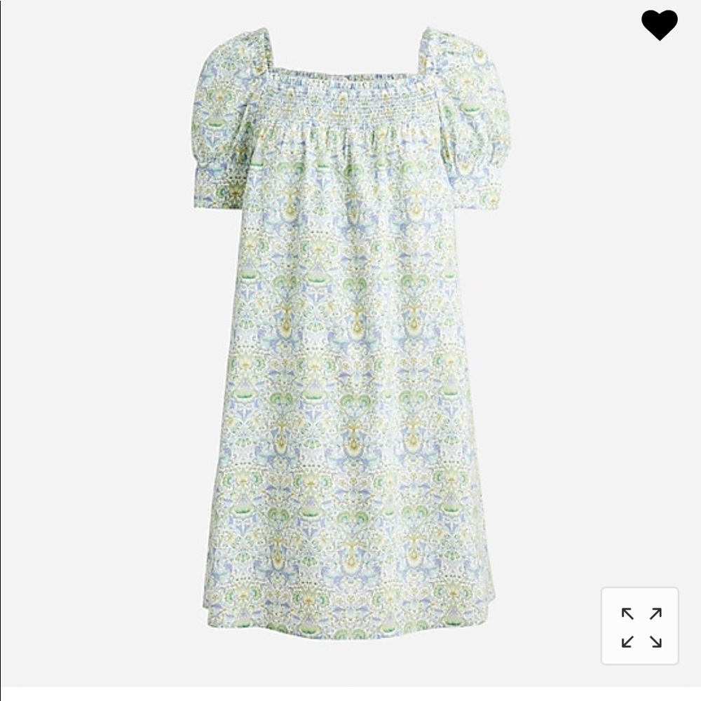 Afternoon dress in liberty print. Cotton with pockets.